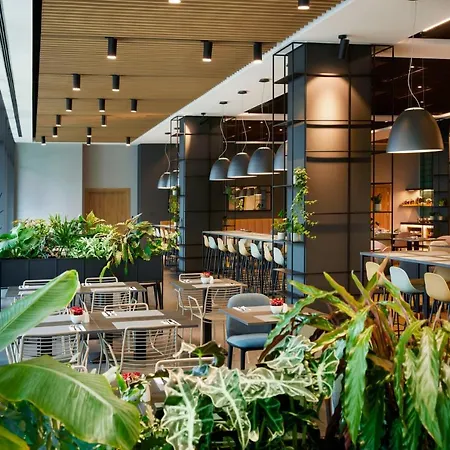 Q Wroclaw Bielany Hotel 4*